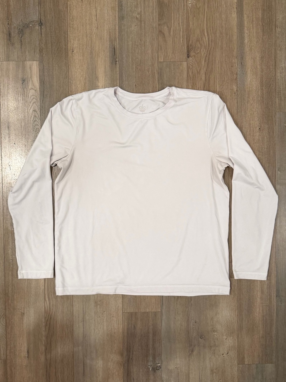 ALO Yoga Men's Long Sleeve Crew - White